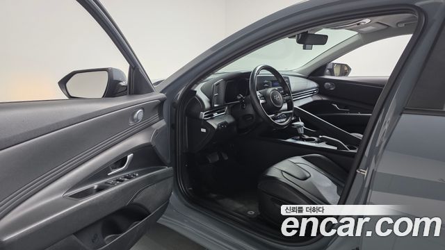 Hyundai AVANTE 2022 — photo 13