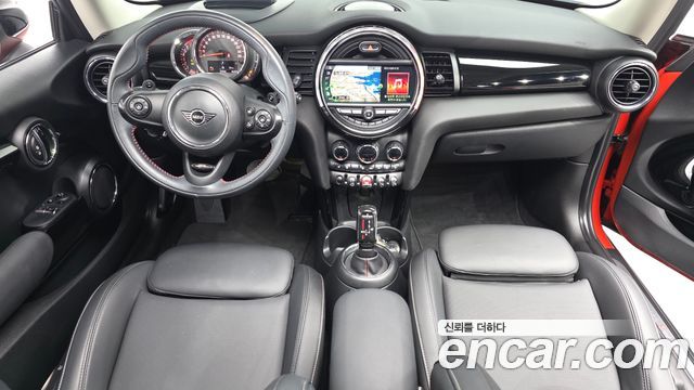 Mini Cooper 2020 — photo 10