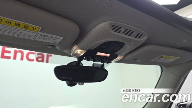 Mini Cooper 2020 — photo 23
