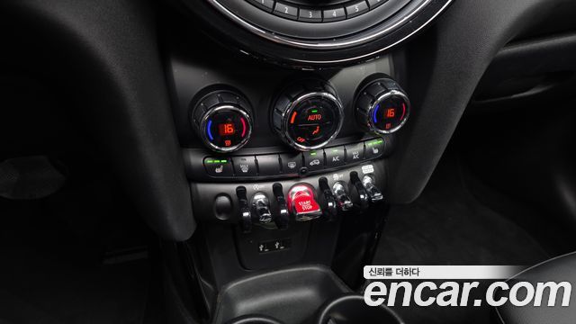 Mini Cooper 2020 — photo 24