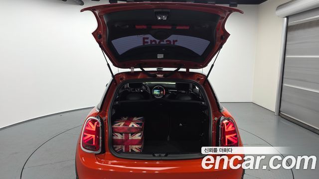 Mini Cooper 2020 — photo 26