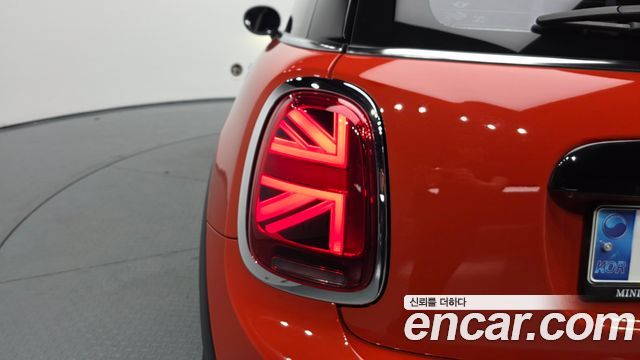 Mini Cooper 2020 — photo 9