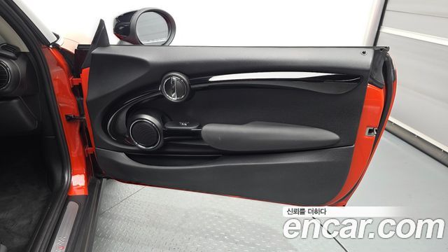Mini Cooper 2020 — photo 15