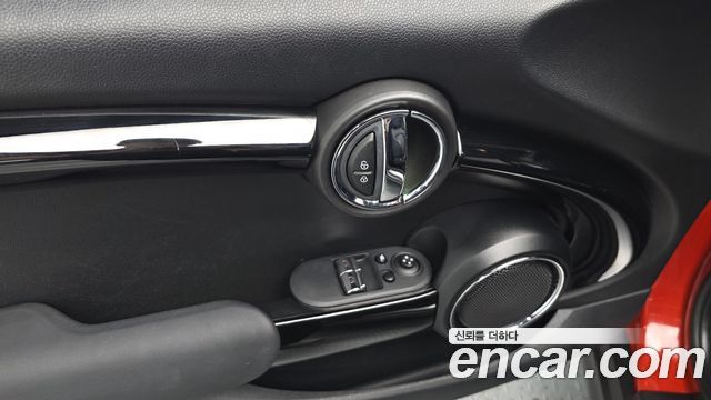 Mini Cooper 2020 — photo 28