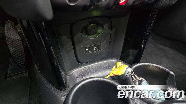 Mini Cooper 2020 — photo 30