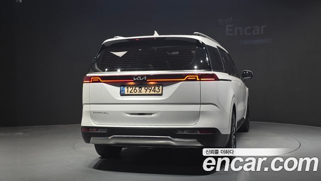 Kia Canival 2022 — photo 4