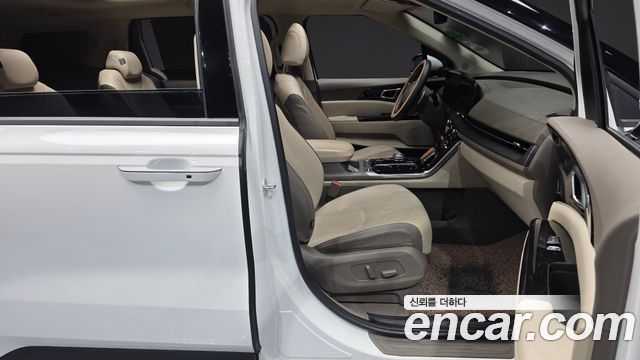 Kia Canival 2022 — photo 11