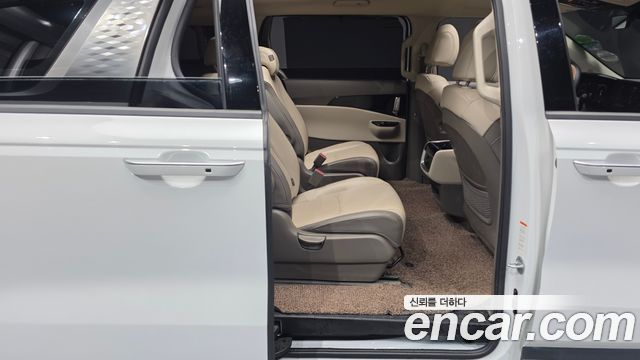 Kia Canival 2022 — photo 12