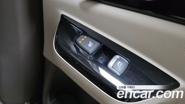 Kia Canival 2022 — photo 18