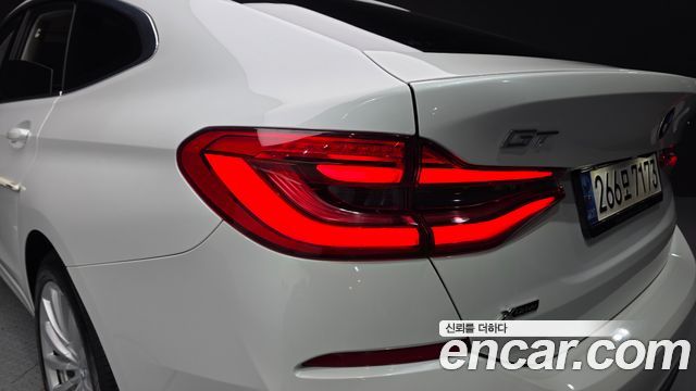 BMW Gran Turismo 2022 — photo 9