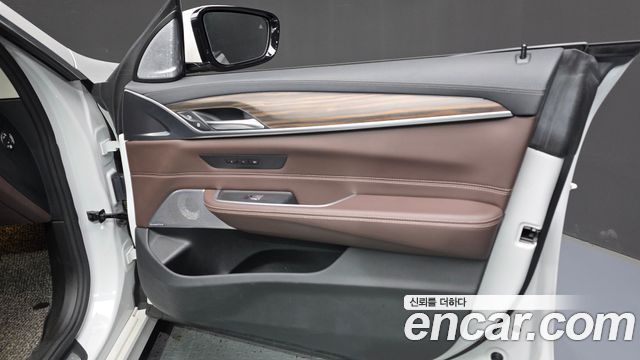 BMW Gran Turismo 2022 — photo 14