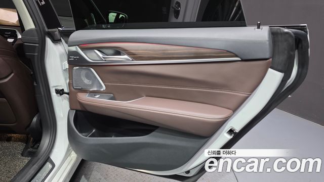 BMW Gran Turismo 2022 — photo 15
