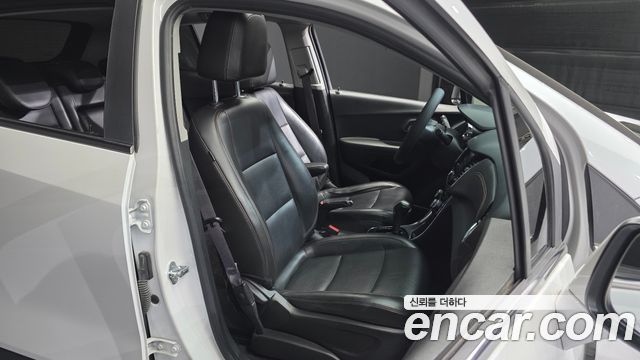 Chevrolet Korea Trax 2018 — photo 12