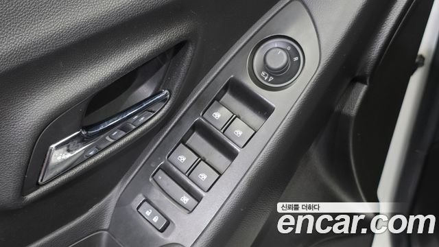 Chevrolet Korea Trax 2018 — photo 14