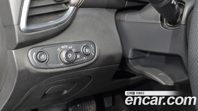 Chevrolet Korea Trax 2018 — photo 15