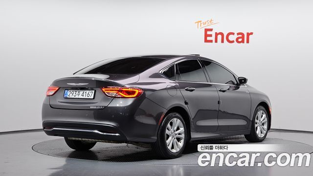 Chrysler 200 2015 — photo 2