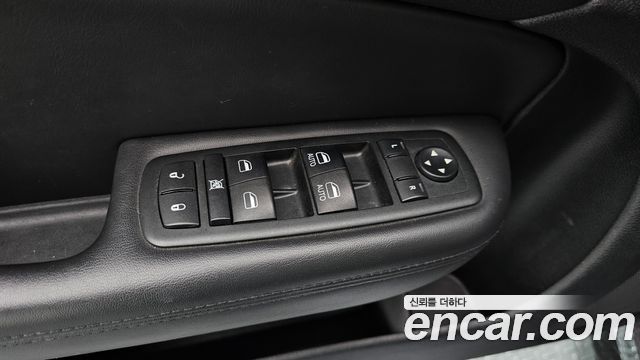 Chrysler 200 2015 — photo 20