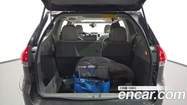 Toyota Sienna 2014 — photo 20