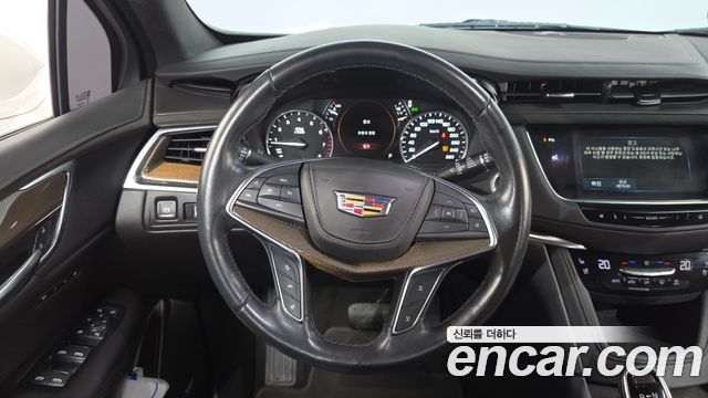 Cadillac XT5 2019 — photo 18