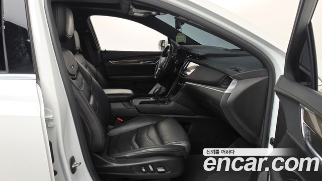Cadillac XT5 2019 — photo 16