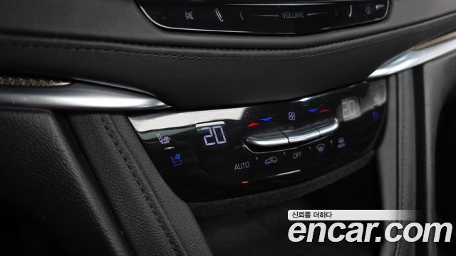 Cadillac XT5 2019 — photo 32