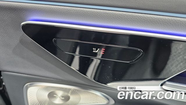 Mercedes-Benz E-Class 2025 — photo 18