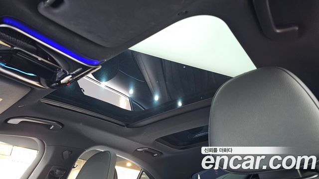 Mercedes-Benz E-Class 2025 — photo 19
