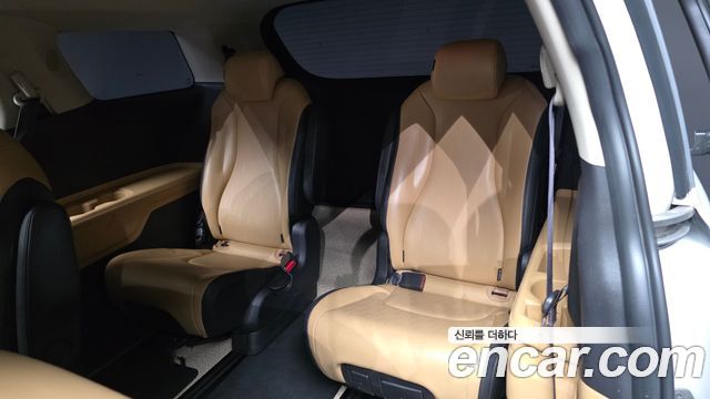 Kia Canival 2022 — photo 19