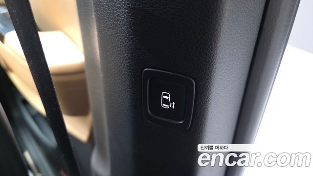 Kia Canival 2022 — photo 31