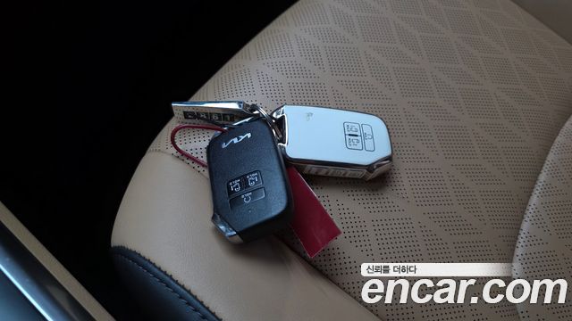 Kia Canival 2022 — photo 33