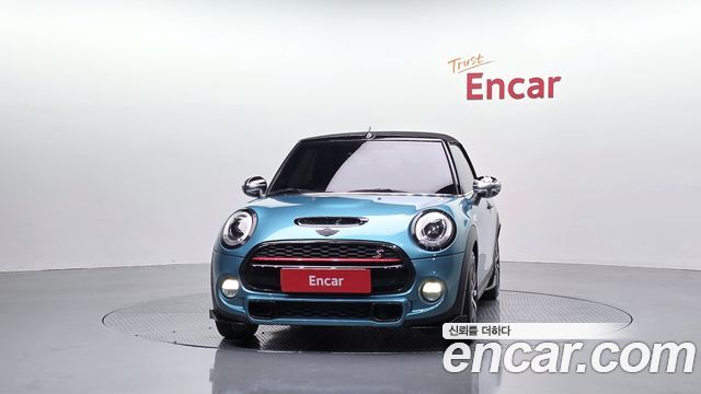Mini Cooper Convertible 2016 — photo 3