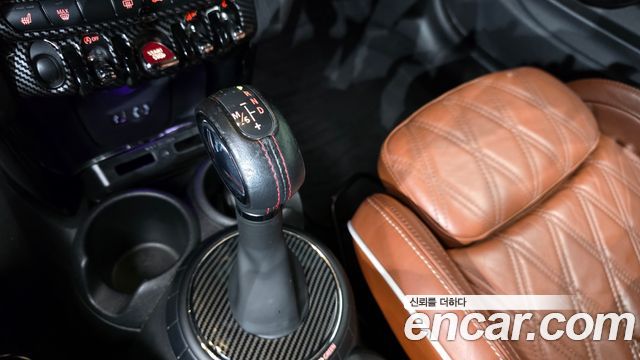 Mini Cooper Convertible 2016 — photo 9