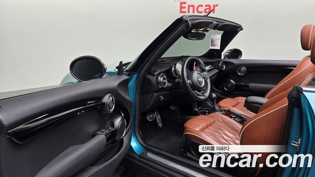 Mini Cooper Convertible 2016 — photo 10