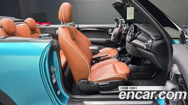 Mini Cooper Convertible 2016 — photo 11
