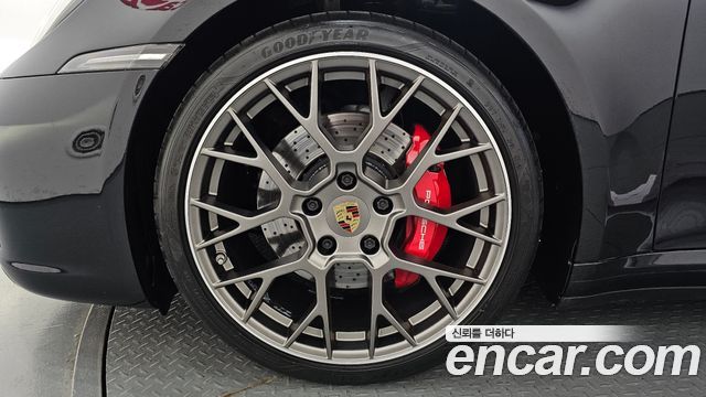 Porsche 911 2020 — photo 5