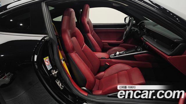 Porsche 911 2020 — photo 10