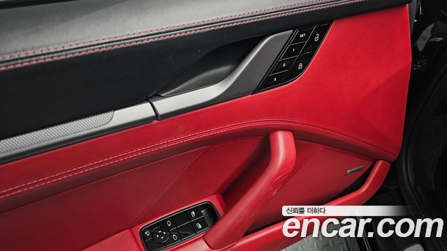Porsche 911 2020 — photo 18