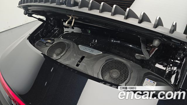 Porsche 911 2020 — photo 20