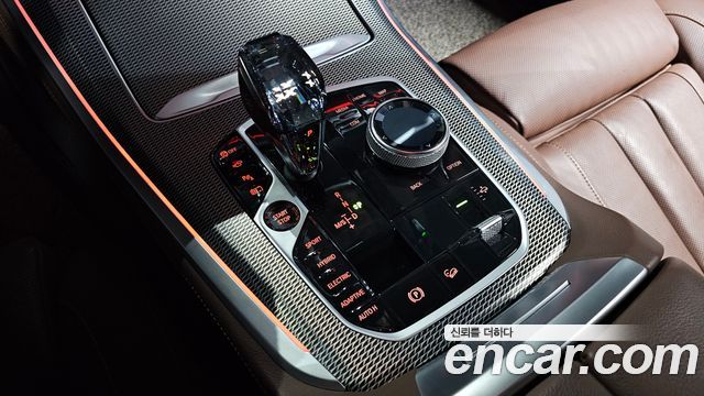 BMW X5 2021 — photo 12