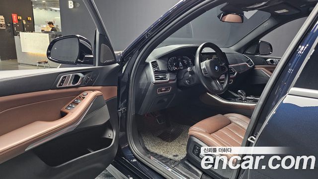 BMW X5 2021 — photo 13