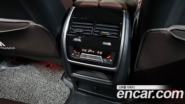 BMW X5 2021 — photo 24