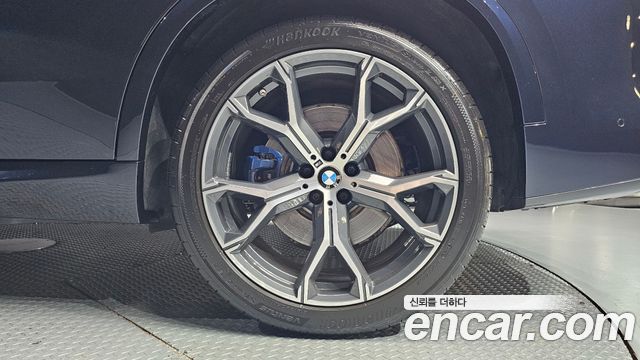 BMW X5 2021 — photo 7