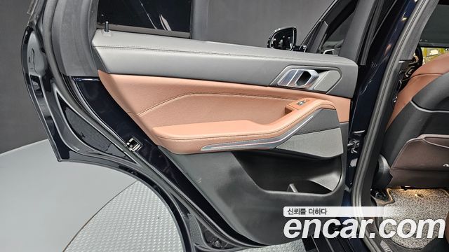 BMW X5 2021 — photo 15