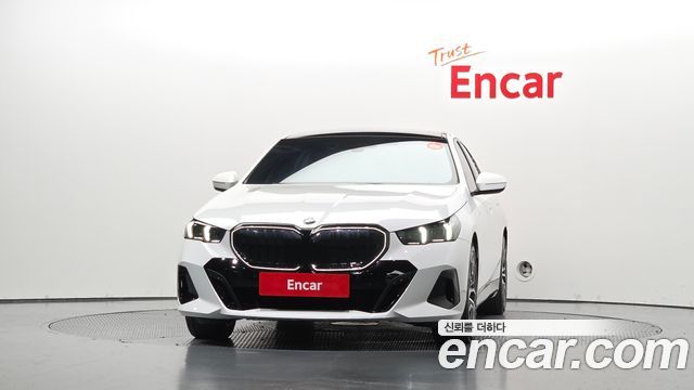 BMW 5-Series 2024 — photo 3