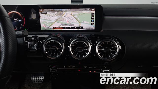 Mercedes-Benz CLA-Class 2023 — photo 14