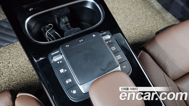 Mercedes-Benz CLA-Class 2023 — photo 17