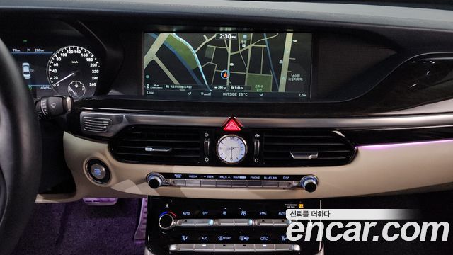 Genesis EQ900 2017 — photo 18