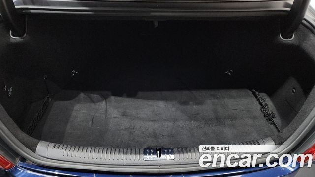 Genesis EQ900 2017 — photo 26