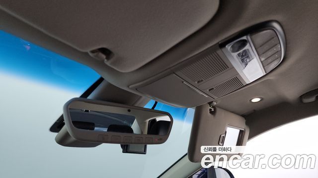 Genesis EQ900 2017 — photo 28