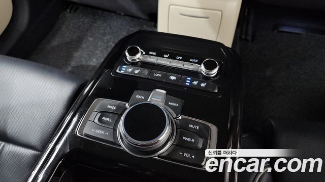 Genesis EQ900 2017 — photo 31